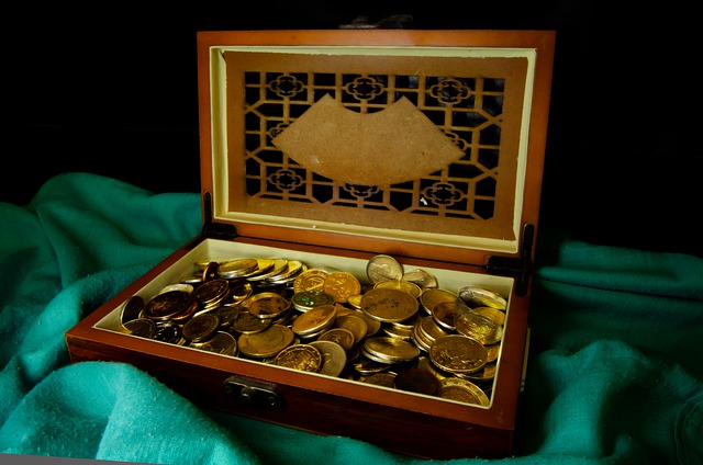 krabička s mincemi